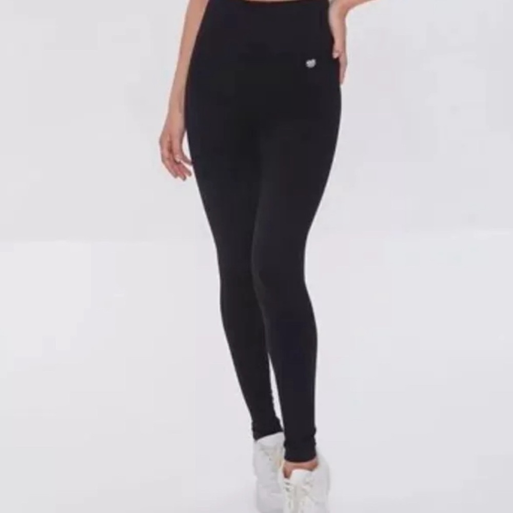 TWO Active Seamless Ribbed High-Rise Leggings